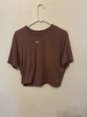 Nike Women's Cropped Crew Tee - Chocolate Brown